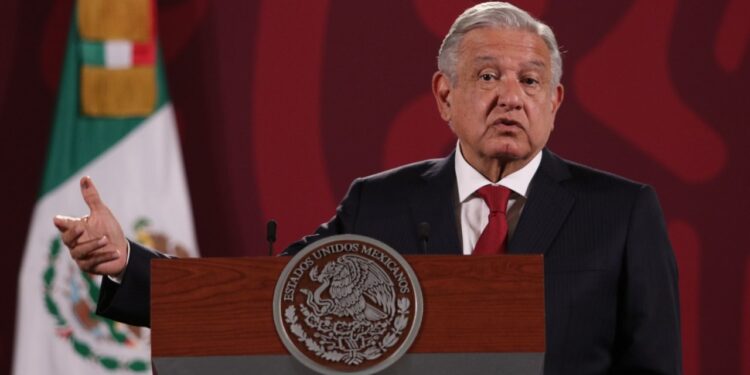 AMLO consideró que rechazar la Reforma Eléctrica fue un acto de “traición” 1 amlo 1