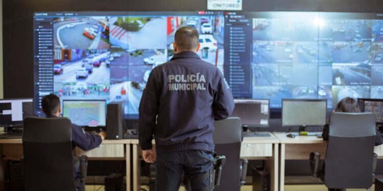 EN SANTA CATARINA CORRIERON 159 AVIADORES Y CONTRATARON 200 POLICÍAS PARA REFORZAR LA SEGURIDAD 1 EN SANTA CATARINA CORRIERON 159 AVIADORES Y CONTRATARON 200 POLICÍAS PARA REFORZAR LA SEGURIDAD