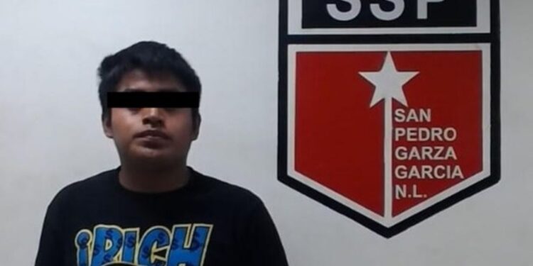 ARRESTAN EN SAN PEDRO A HOMBRE QUE GRABABA UNA MUJER BAÑÁNDOSE EN SU DEPARTAMENTO 1 ARRESTAN EN SAN PEDRO A HOMBRE QUE GRABABA UNA MUJER BAÑÁNDOSE EN SU DEPARTAMENTO