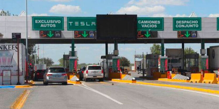 TESLA TIENE UN CARRIL EXCLUSIVO EN LA FRONTERA DE NUEVO LEÓN