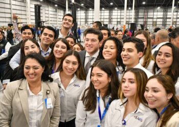 WALMART CREARÁ MIL EMPLEOS CON INVERSIÓN DE $1,820 MILLONES DE PESOS ESTE AÑO EN NUEVO LEÓN