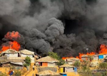 SE INCENDIA EL CAMPAMENTO DE REFUGIADOS MÁS GRANDE EN BANGLADESH