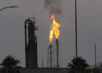 OLORES FÉTIDOS SERÍAN DE PEMEX: SAMUEL GARCÍA