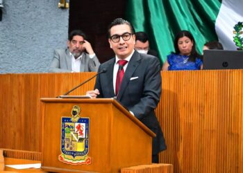 EDUARDO GAONA BUSCA SEGURIDAD Y TARIFAS JUSTAS EN ESTACIONAMIENTOS PÚBLICOS Y PRIVADOS