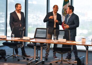 SAMUEL GARCÍA SE REÚNE CON COMITIVA DE FIFA EN MONTERREY RUMBO AL MUNDIAL 2026