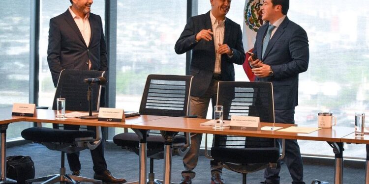 SAMUEL GARCÍA SE REÚNE CON COMITIVA DE FIFA EN MONTERREY RUMBO AL MUNDIAL 2026 1 SAMUEL GARCÍA SE REÚNE CON COMITIVA DE FIFA EN MONTERREY RUMBO AL MUNDIAL 2026