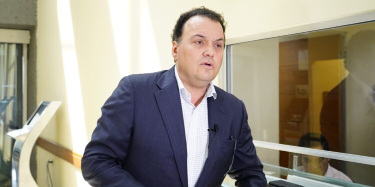 MANUEL MADERO PROPONE REFORMA DE LEY PARA PROTEGER A LOS NIÑOS 1 MANUEL MADERO PROPONE REFORMA DE LEY PARA PROTEGER A LOS NIÑOS