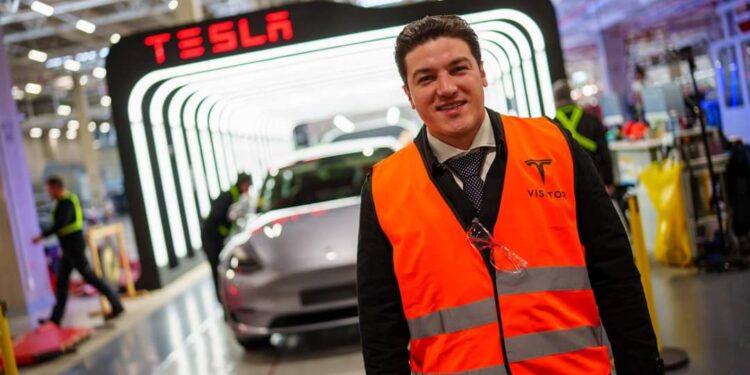 SAMUEL VISITA GIGAFÁBRICA DE TESLA EN ALEMANIA 1 SAMUEL VISITA GIGAFÁBRICA DE TESLA EN ALEMANIA