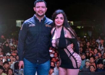PAGA ALCALDE DE SOTO LA MARINA  200 MIL PESOS A KARELY RUIZ
