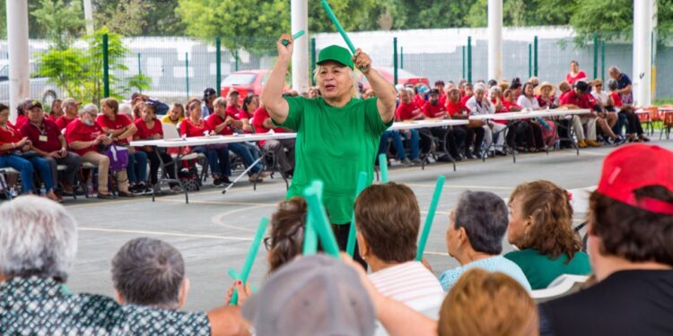 PROMUEVE DIF GUADALUPE ACTIVIDAD FÍSICA Y MENTAL PARA ABUELITOS 1 PROMUEVE DIF GUADALUPE ACTIVIDAD FÍSICA Y MENTAL PARA ABUELITOS