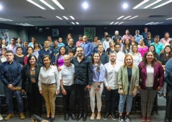 ENTREGAN RECONOCIMIENTO A SERVIDORES PÚBLICOS DE GUADALUPE