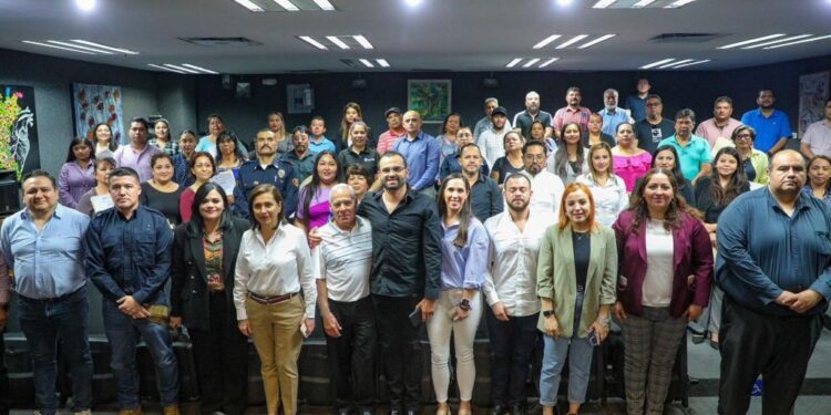 ENTREGAN RECONOCIMIENTO A SERVIDORES PÚBLICOS DE GUADALUPE