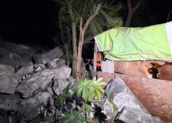 ESCAPA FAMILIA DE AVALANCHA EN CERRO DEL TOPO CHICO