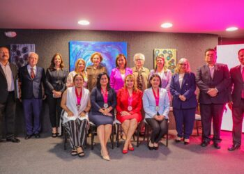 GOBIERNO DE GUADALUPE RECONOCE A MUJERES DESTACADAS CON PRESEA