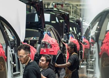 RENUEVA TESLA VACANTES EN NL