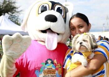 ENTREGAN ACTAS DE NACIMIENTO A MASCOTAS EN ESCOBEDO