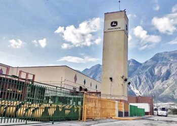 INAUGURAN CARRIL EXCLUSIVO JOHN DEERE EN PUENTE COLOMBIA