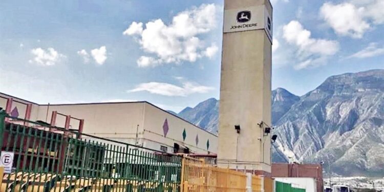 INAUGURAN CARRIL EXCLUSIVO JOHN DEERE EN PUENTE COLOMBIA 1 INAUGURAN CARRIL EXCLUSIVO JOHN DEERE EN PUENTE COLOMBIA