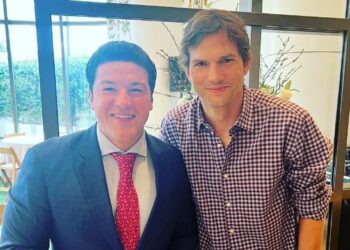 COINCIDEN SAMUEL Y ASHTON KUTCHER EN CALIFORNIA