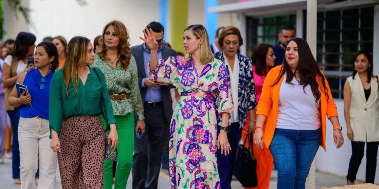 VISITAN DIPUTADAS DIF CAPULLOS 1 VISITAN DIPUTADAS DIF CAPULLOS