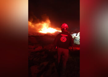 INCENDIAN DEPÓSITO DE LLANTAS EN SIMEPRODE