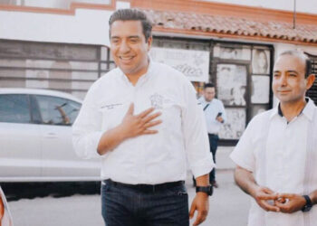 APRUEBA 79% GESTIÓN DE NAVA EN SANTA CATARINA