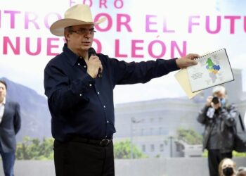 PROMETE EBRARD MÁS RECURSOS PARA NL