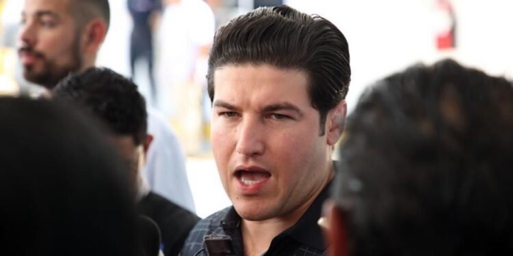 QUITEN A ARCE, PONGAN A OROZCO Y PLATICAMOS.- SAMUEL GARCÍA 1 QUITEN A ARCE, PONGAN A OROZCO Y PLATICAMOS.- SAMUEL GARCÍA