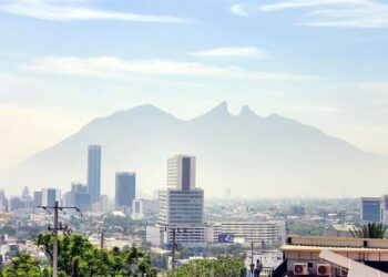 EXHIBE NL A EMPRESAS QUE CONTAMINAN EN CONTINGENCIA AMBIENTAL