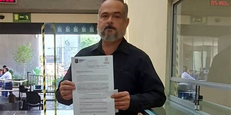 PIDE CISEC INVESTIGAR A FISCAL POR NO ACREDITAR CONTROL DE CONFIANZA