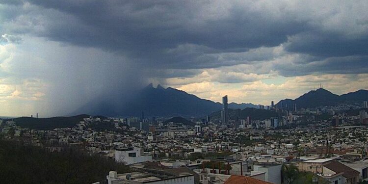 DEJAN LLUVIAS BAJA DE CONTAMINACIÓN EN MAYO