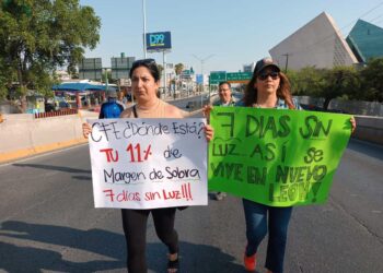 BLOQUEAN GARZA SADA POR CORTES DE CFE