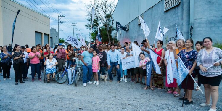 ARRANCA RAÚL CANTÚ PAVIMENTACIÓN EN SALINAS 