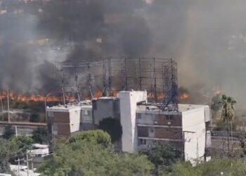 INCENDIO EN RÍO SANTA CATARINA