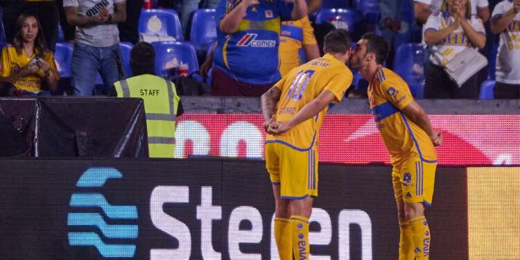 REMONTADA CON TODO Y BESO 1 REMONTADA CON TODO Y BESO