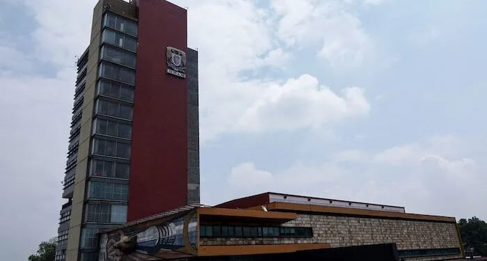 PROCESO DE ELECCIÓN DE RECTOR EN LA UNAM: ENTRE DEMANDAS DE DEMOCRATIZACIÓN Y CONTROL RESTRINGIDO 1 PROCESO DE ELECCIÓN DE RECTOR EN LA UNAM: ENTRE DEMANDAS DE DEMOCRATIZACIÓN Y CONTROL RESTRINGIDO