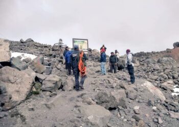 TRAGEDIA EN EL PICO DE ORIZABA: CUATRO ALPINISTAS PIERDEN LA VIDA EN FATAL CAÍDA