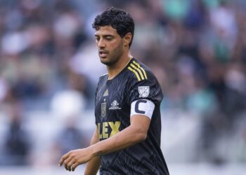 EL TRICOLOR PONE LA MIRA EN CARLOS VELA: DUILIO DAVINO DESMIENTE VETOS Y ABRIRÁ LAS PUERTAS A JUGADORES DE CALIDAD