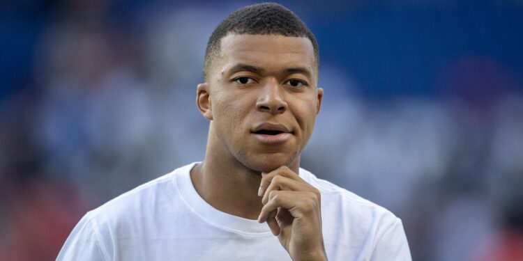 REAL MADRID AL BORDE DE UN JUEGO MAESTRO: LA OFERTA SILENCIOSA POR MBAPPÉ A PUNTO DE DESPLEGARSE 1 REAL MADRID AL BORDE DE UN JUEGO MAESTRO: LA OFERTA SILENCIOSA POR MBAPPÉ A PUNTO DE DESPLEGARSE