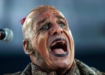 ARCHIVAN INVESTIGACIÓN POR DELITOS SEXUALES CONTRA CANTANTE DE RAMMSTEIN: FALTA DE PRUEBAS DESVANECE LAS ACUSACIONES