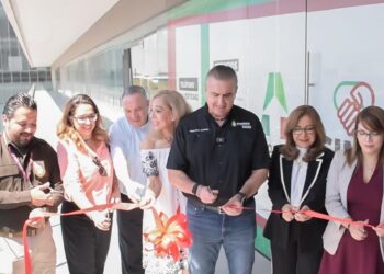 INAUGURA APODACA PRIMER CENTRO  PARA MIGRANTES