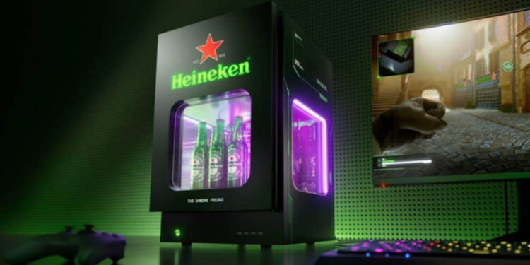 HEINEKEN PRESENTA UNA PC CON MINI REFRIGERADOR DE CERVEZA INTEGRADA PARA JUGADORES