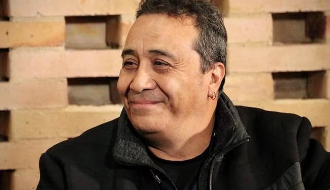 EL ACTOR DE DOBLAJE ALFONSO OBREGÓN SE ENFRENTA A UN ASISTENTE MOLESTO DURANTE UNA CONFERENCIA