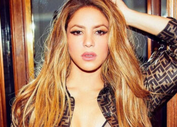 SHAKIRA LANZA UNA COLECCIÓN DE ROPA CON SUS ATUENDOS ICÓNICOS