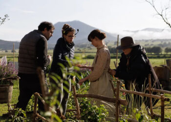 RUMORES SOBRE LA IDENTIDAD DE PESO PLUMA: ¿HIJO DE ADELA NORIEGA Y CARLOS SALINAS DE GORTARI O DE VALENTÍN ELIZALDE?