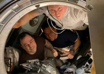 ASTRONAUTA DE LA NASA FRANK RUBIO REGRESA A LA TIERRA TRAS RÉCORD DE PERMANENCIA EN EL ESPACIO