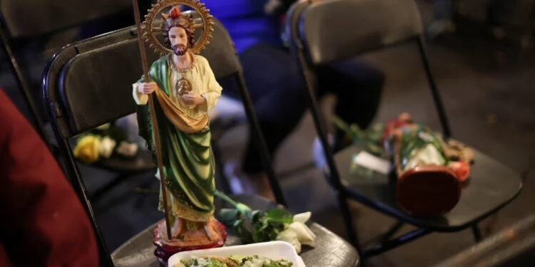 DEVOTOS DE SAN JUDAS TADEO SE REÚNEN EN EL TEMPLO DE SAN HIPÓLITO Y CASIANO: AFECTACIONES VEHICULARES 1 DEVOTOS DE SAN JUDAS TADEO SE REÚNEN EN EL TEMPLO DE SAN HIPÓLITO Y CASIANO: AFECTACIONES VEHICULARES