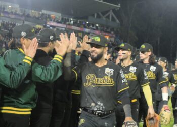 PERICOS DE PUEBLA DOMINAN A LOS ALGODONEROS CON UNA VICTORIA IMPONENTE EN EL JUEGO 3 DE LA SERIE DEL REY