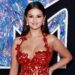 SELENA GÓMEZ BRILLA EN LOS MTV VIDEO MUSIC AWARDS 2023: UN REGRESO TRIUNFAL A LA ESCENA DE LA MÚSICA Y LA MODA