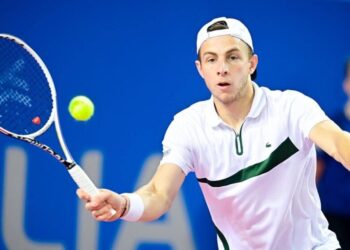 SELENA GOMEZ SORPRENDE A SUS FANS AL RETIRAR SU ÚLTIMO SENCILLO DE LAS PLATAFORMAS DIGITALES